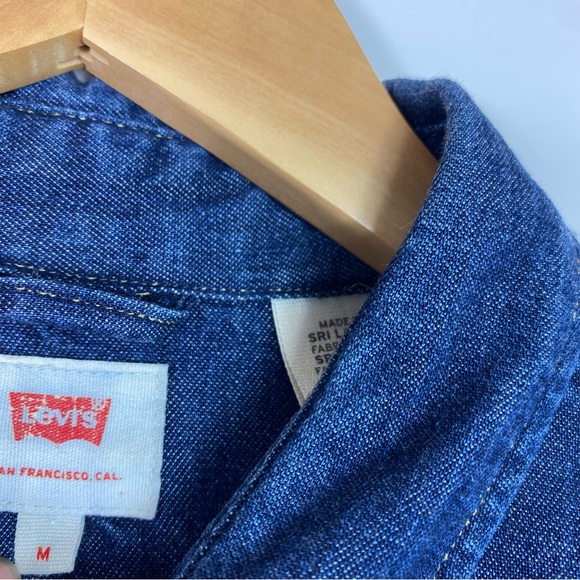 Levi’s denim Pearl snap shirt medium navy blue Jean collared - Picture 9 of 10
